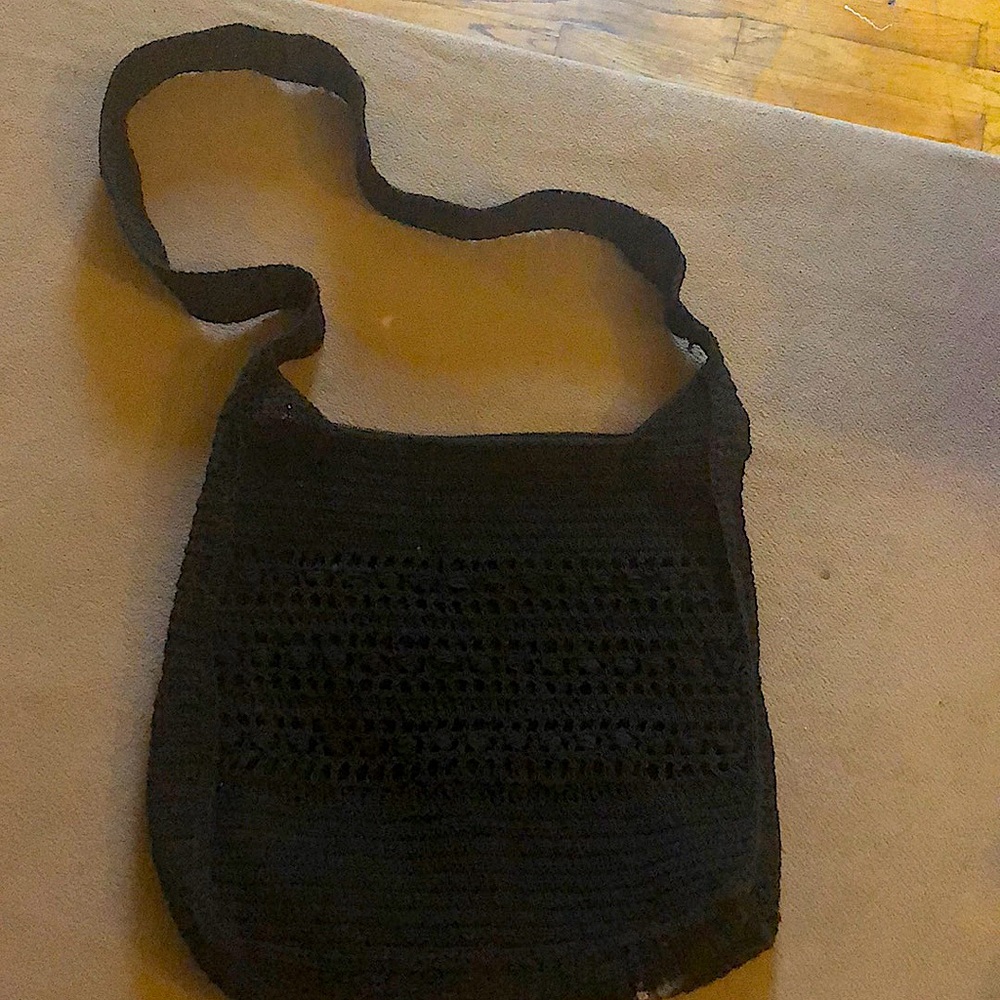 Black woven beach bag